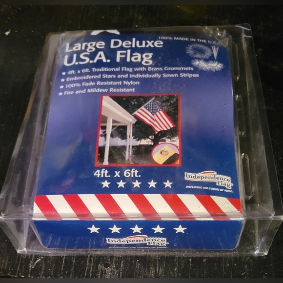 Large Deluxe USA Flag - Picture 5 of 7
